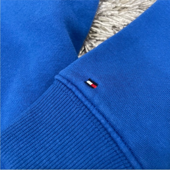Tommy Hilfiger Blue Crewneck Sweater Juniors XS - Picture 3 of 9
